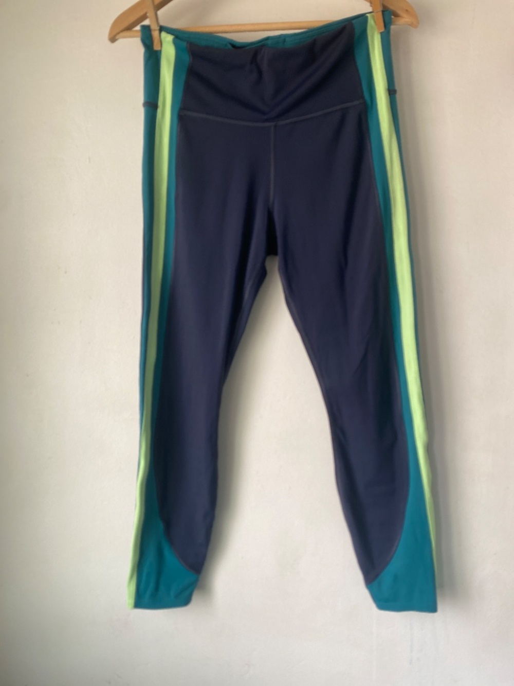 Athleta M High Rise Crunch Colorblock 7/8 Tights Leggings - Picture 3 of 11